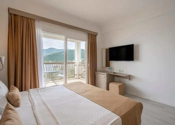 Trendlife Torba Hotel